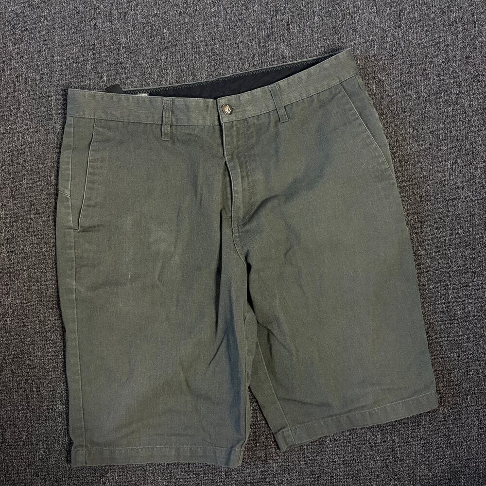 Vintage Y2k Volcom Skateboard Surf Grey Chino Casual Shorts Men's 33